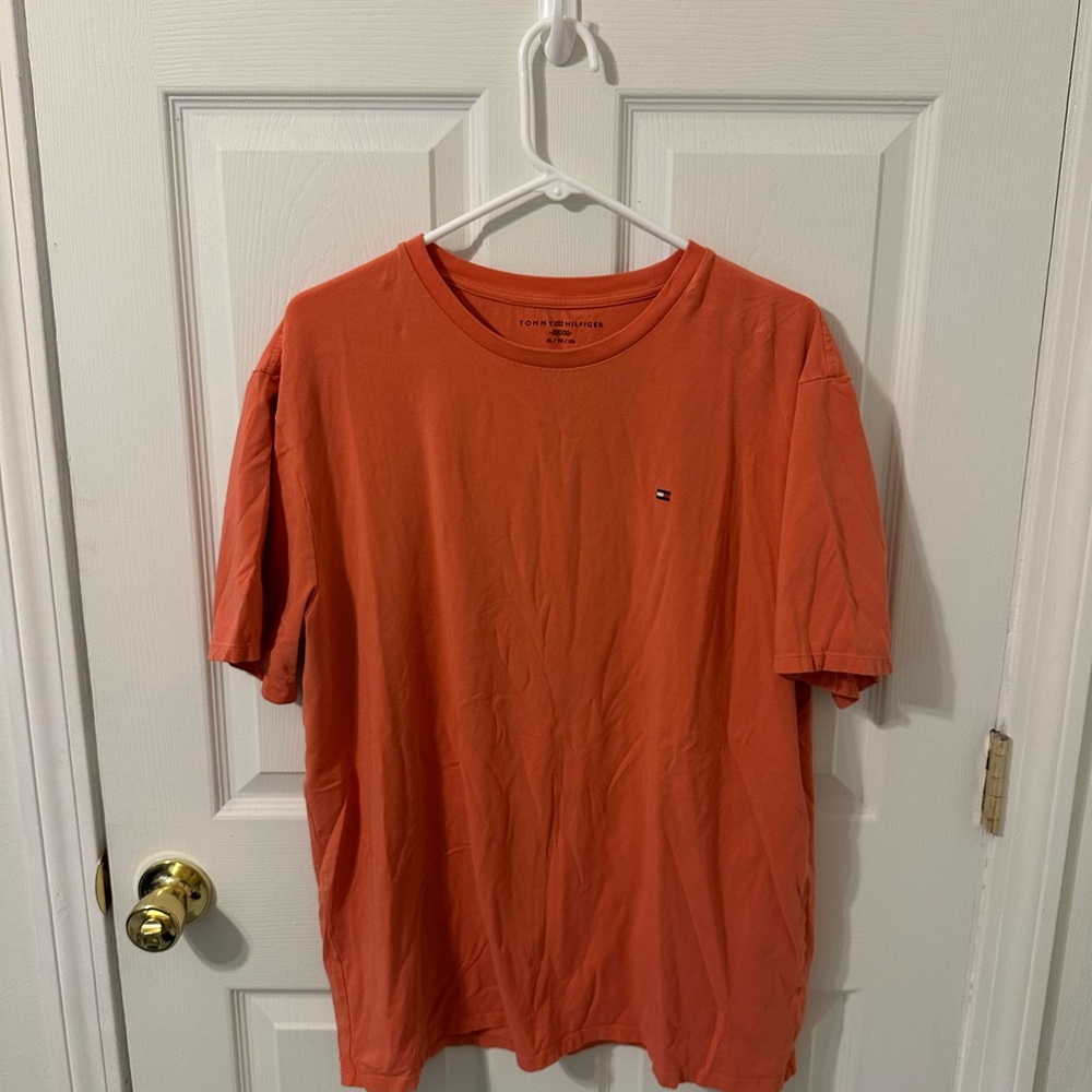 Tommy Hilfiger Men's Salmon/Light Red Short Sleeve Tee